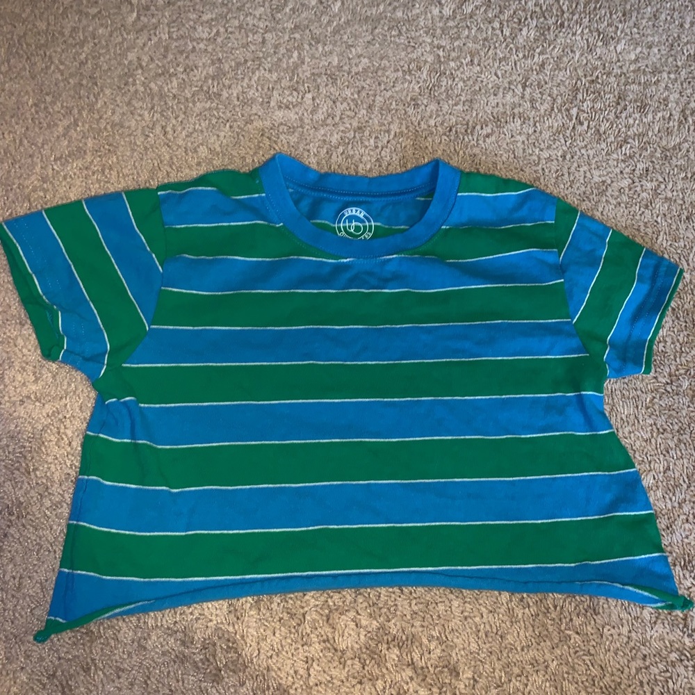 urban outfitters brand t shirt size small